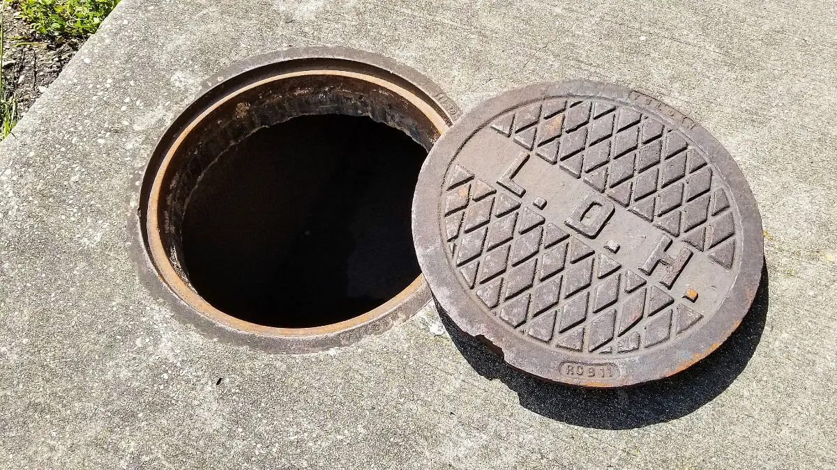 Manhole Cover Cracked or Collapsed: What to Do Next